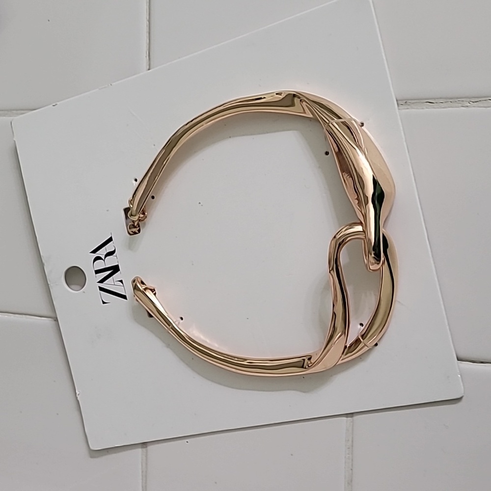 ZARA Rigid Necklace